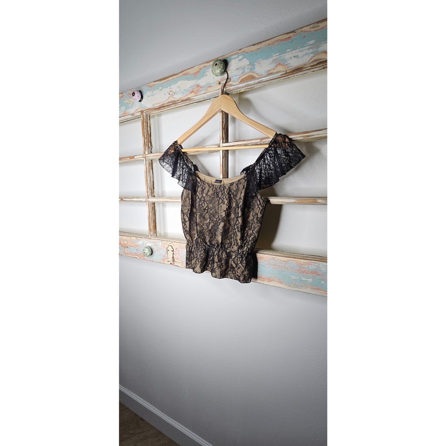 William B Lace Top with flutter lace shoulder strap size small