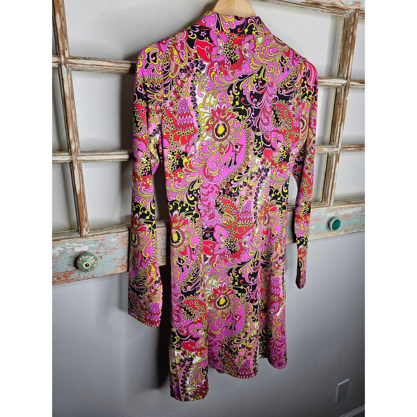 NWT Flora Bea Makely Retro Print Button Up Dress Ladies size Medium