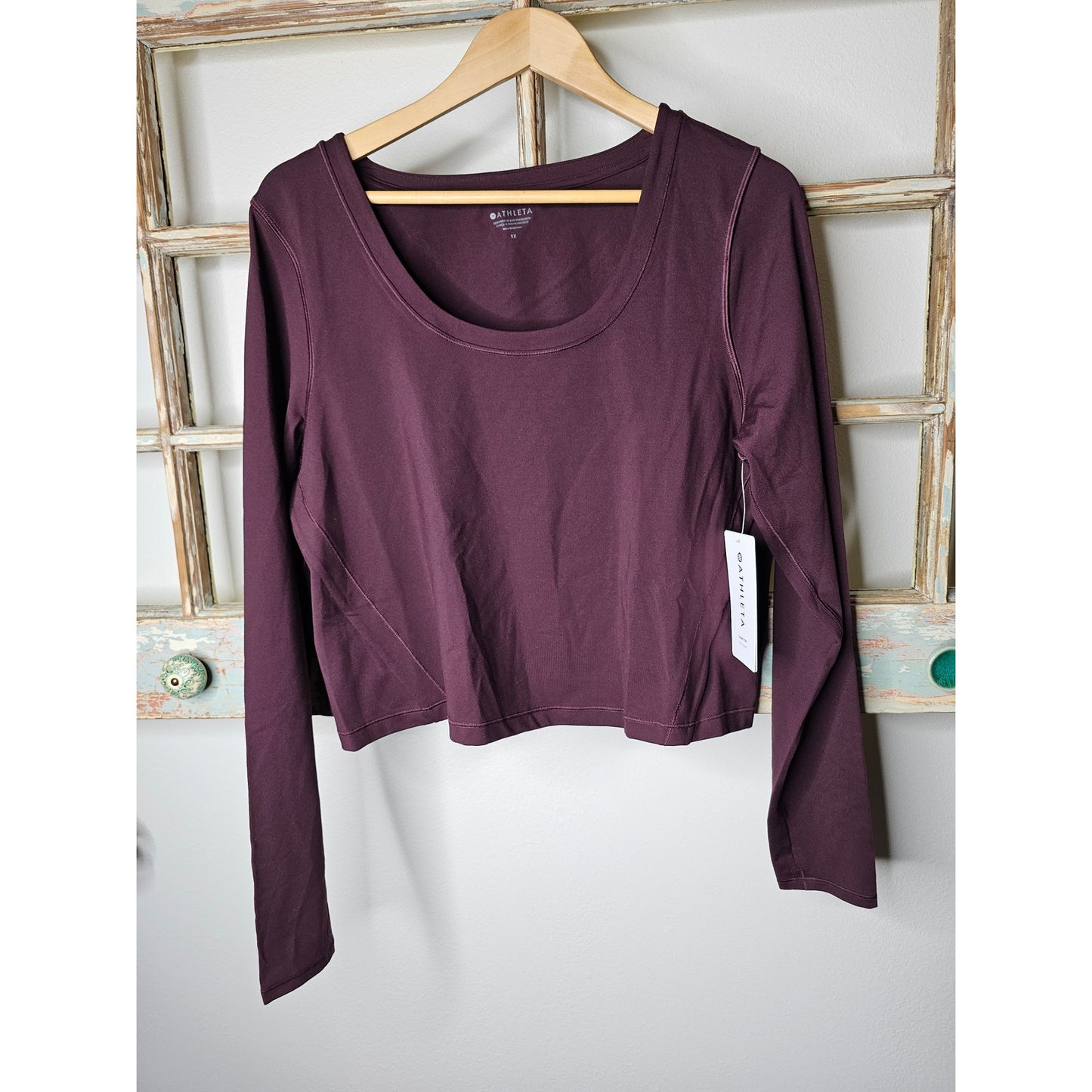 NWT Athleta Shanti Top Size 1X Antique Burgandy Long Sleeve & Cropped