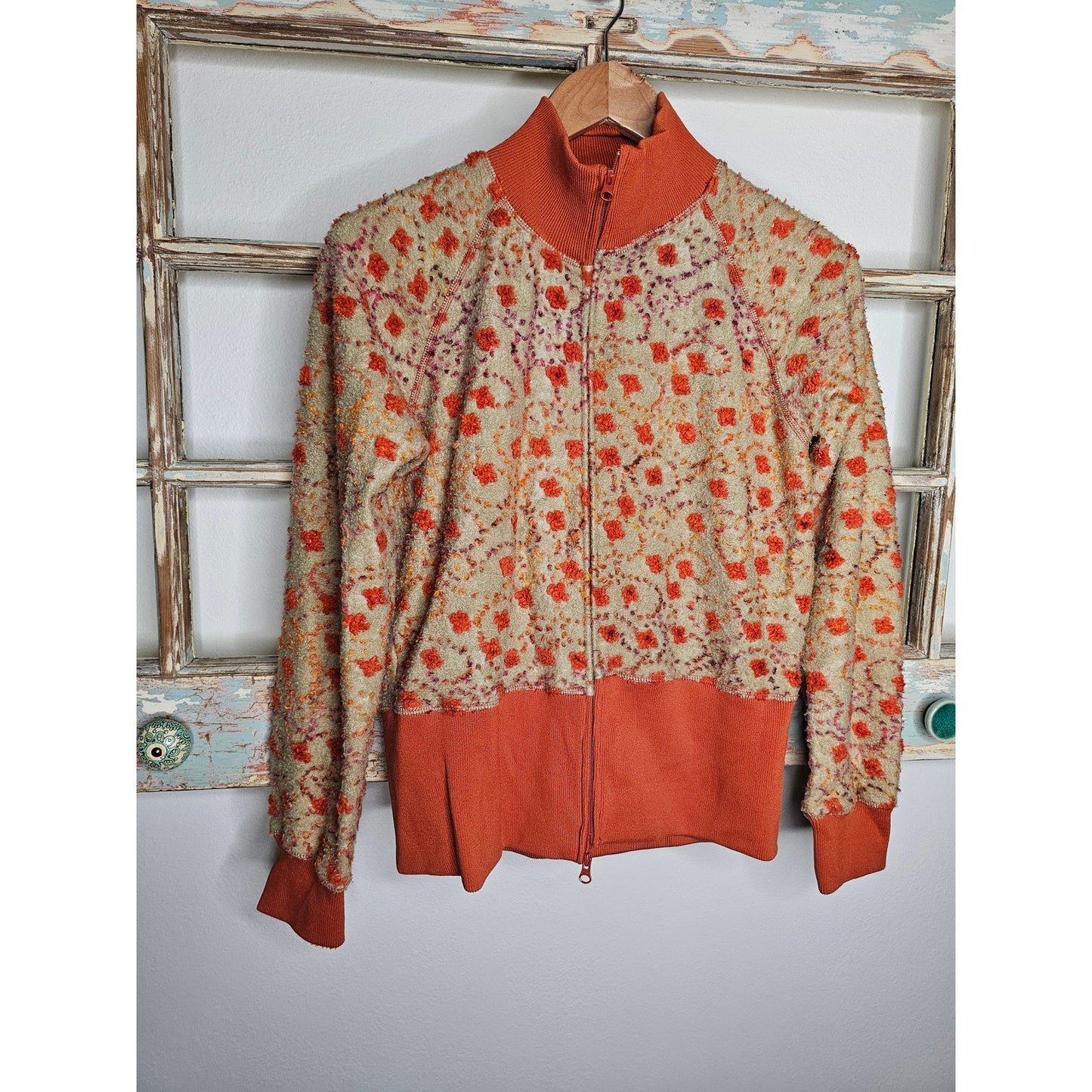 Vintage Athleta Embroidered Long Sleeve Cropped Zip Up Jacket ladies size Medium