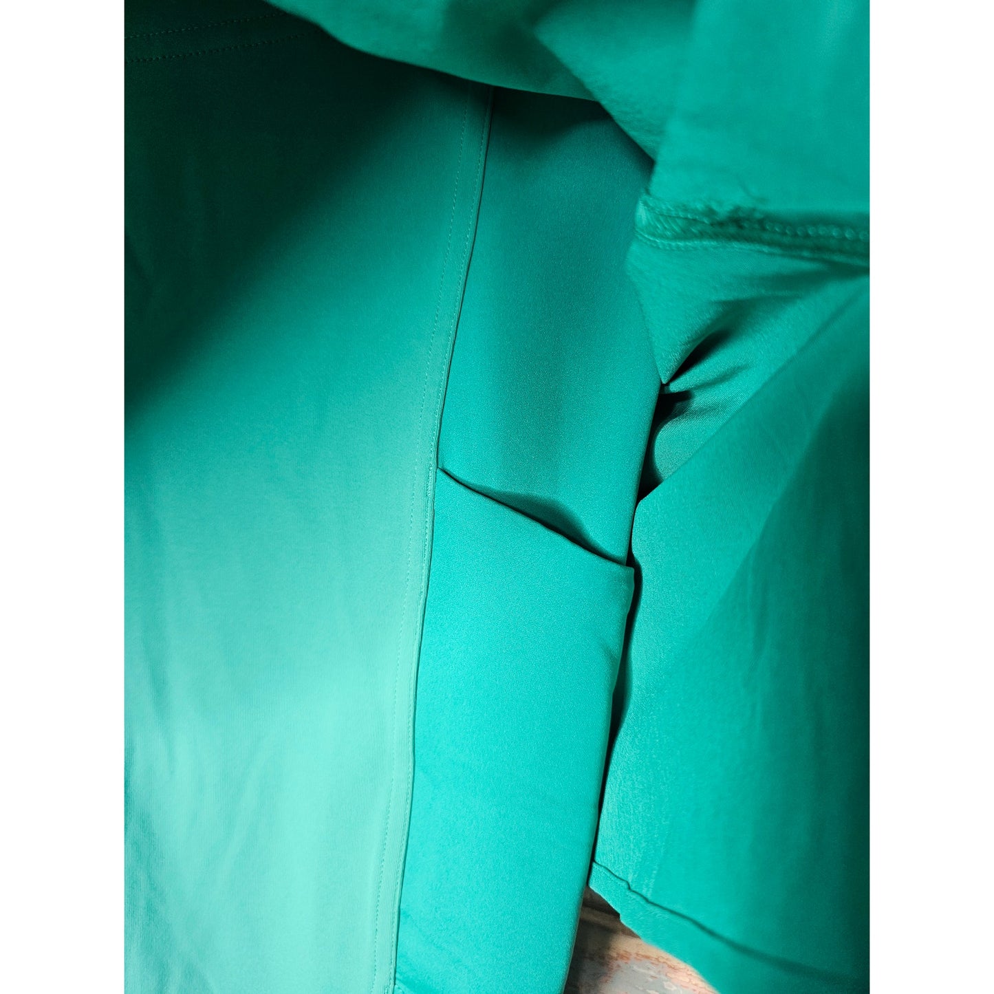 NWT Lululemon 2-in-1 Green Tennis Skirt & Tights 25" Ladies size 6