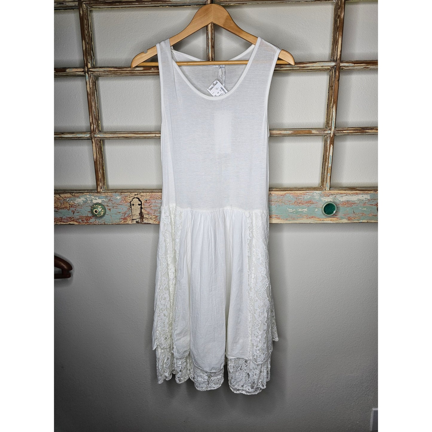 NWT Vasna Italian Made White Midi Dress with Lace ladies size Large