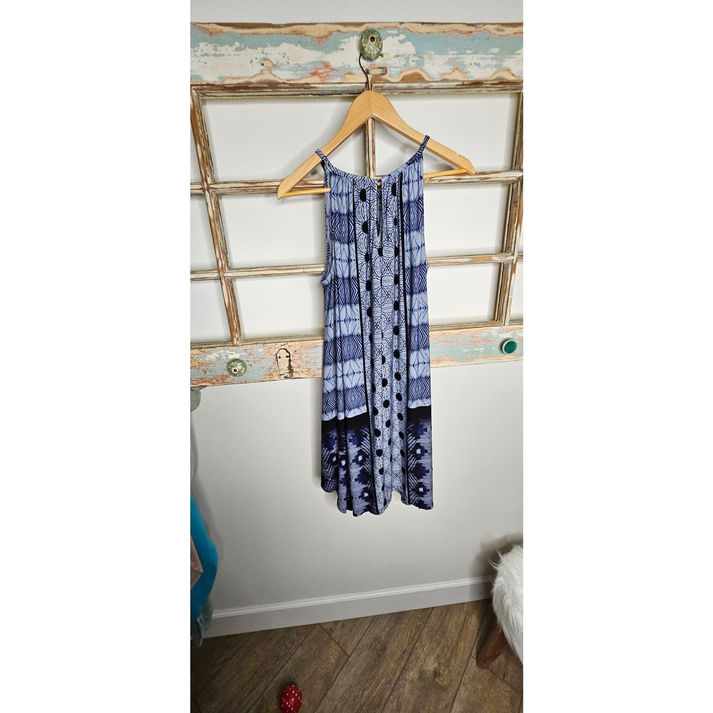 Chico's Lightweight Knee length Dress keyhole front and back size Medium / 2