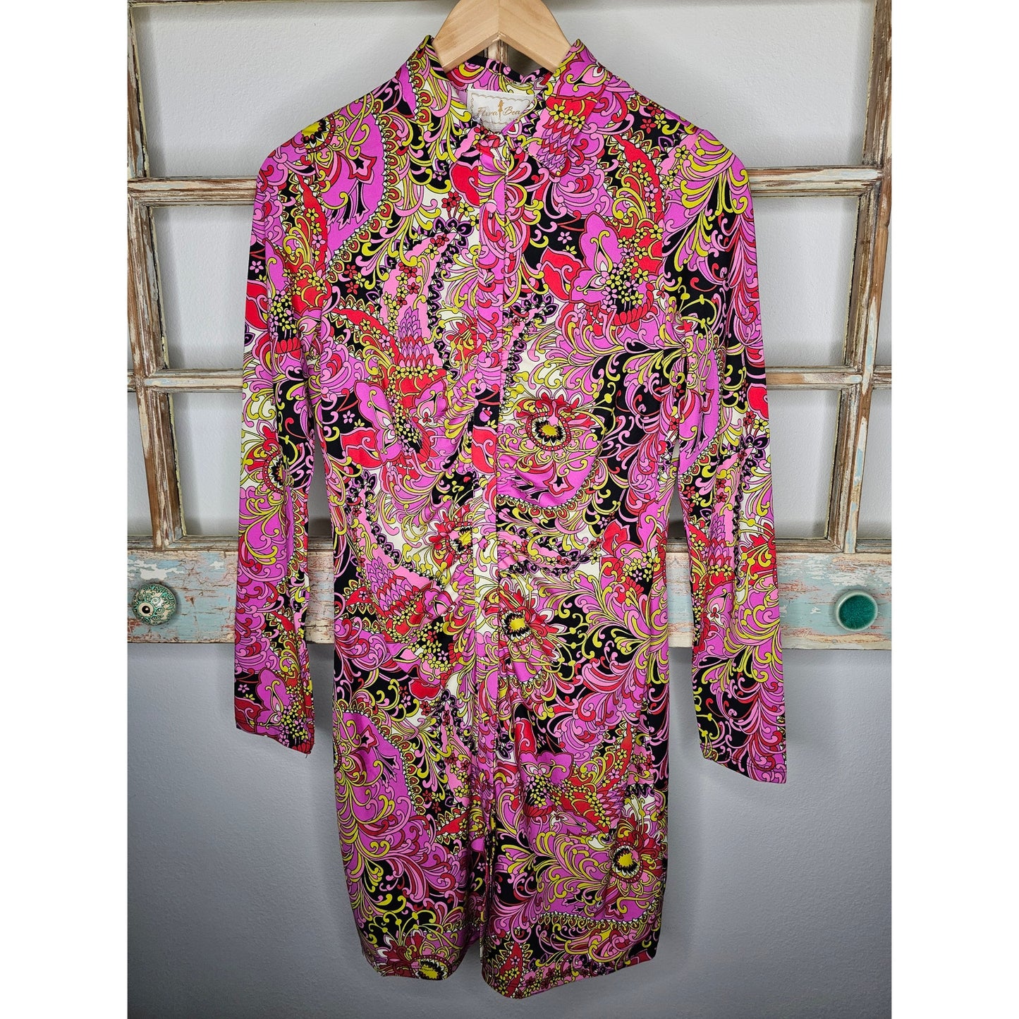 NWT Flora Bea Makely Retro Print Button Up Dress Ladies size Medium