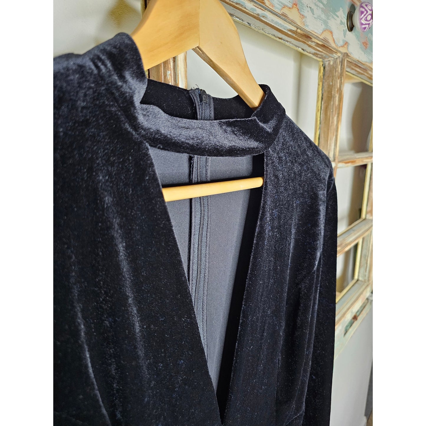 Gianni Bini black velvet short romper ladies size Medium
