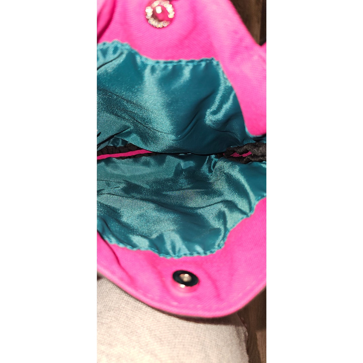 Kavu Keeper Hot Pink Crossbody Bag Snap Closure Canvas Shoulder Purse