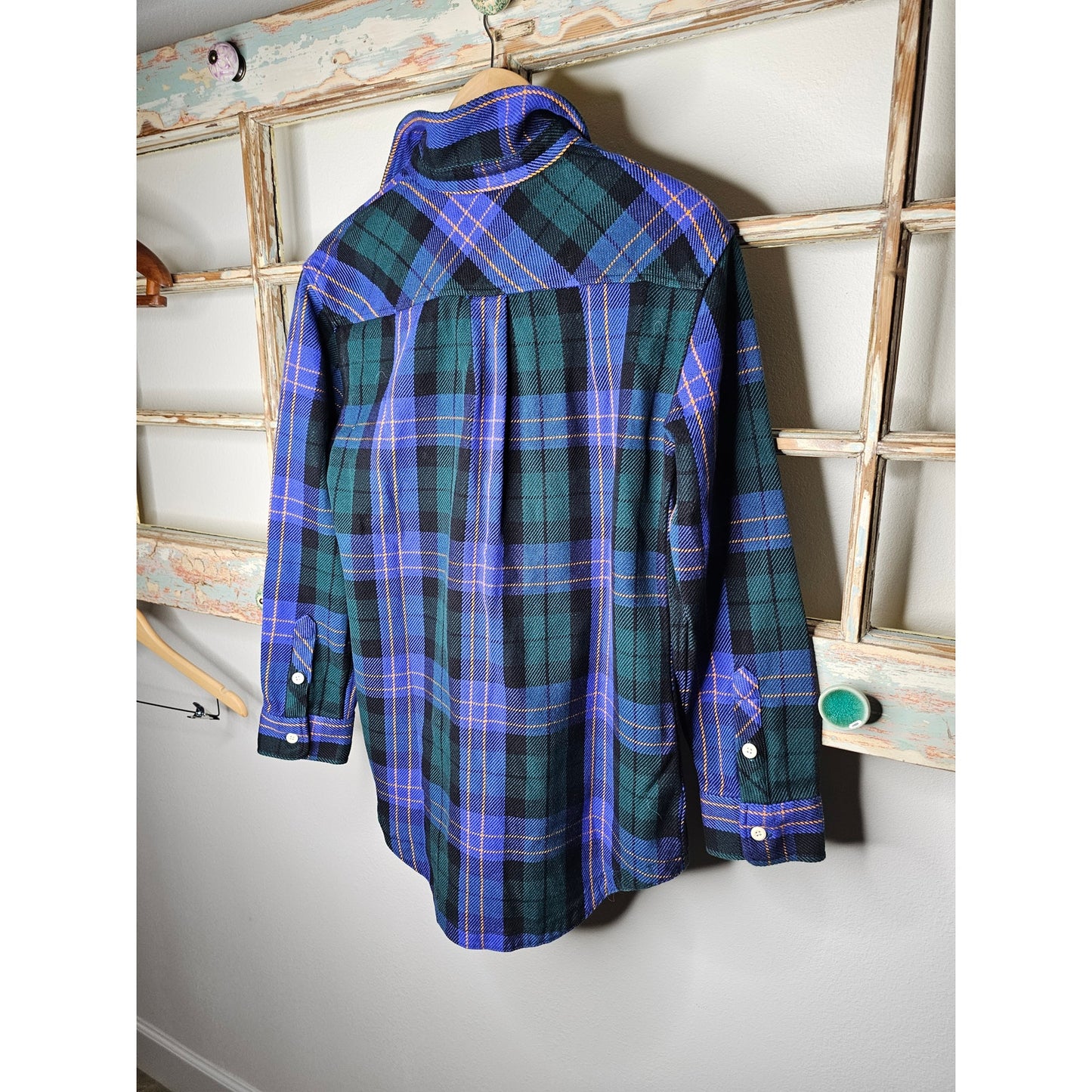 The North Face Flannel Relaxed Fit Button Up Shacket Ladies size Small