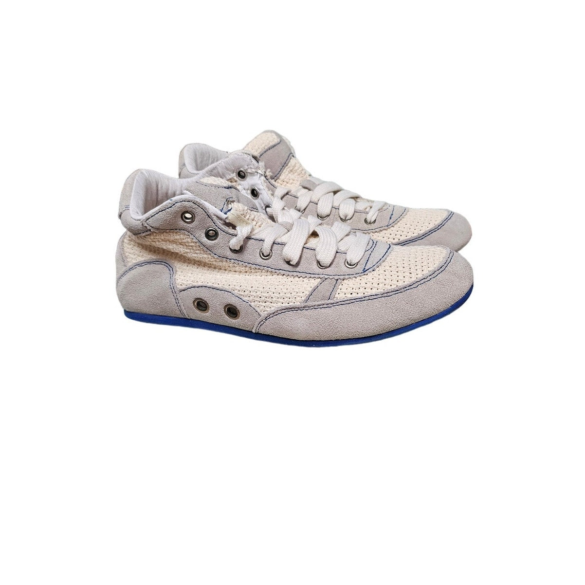 NIB Volatile Boxer style ladies sneakers in off-white size 7.5
