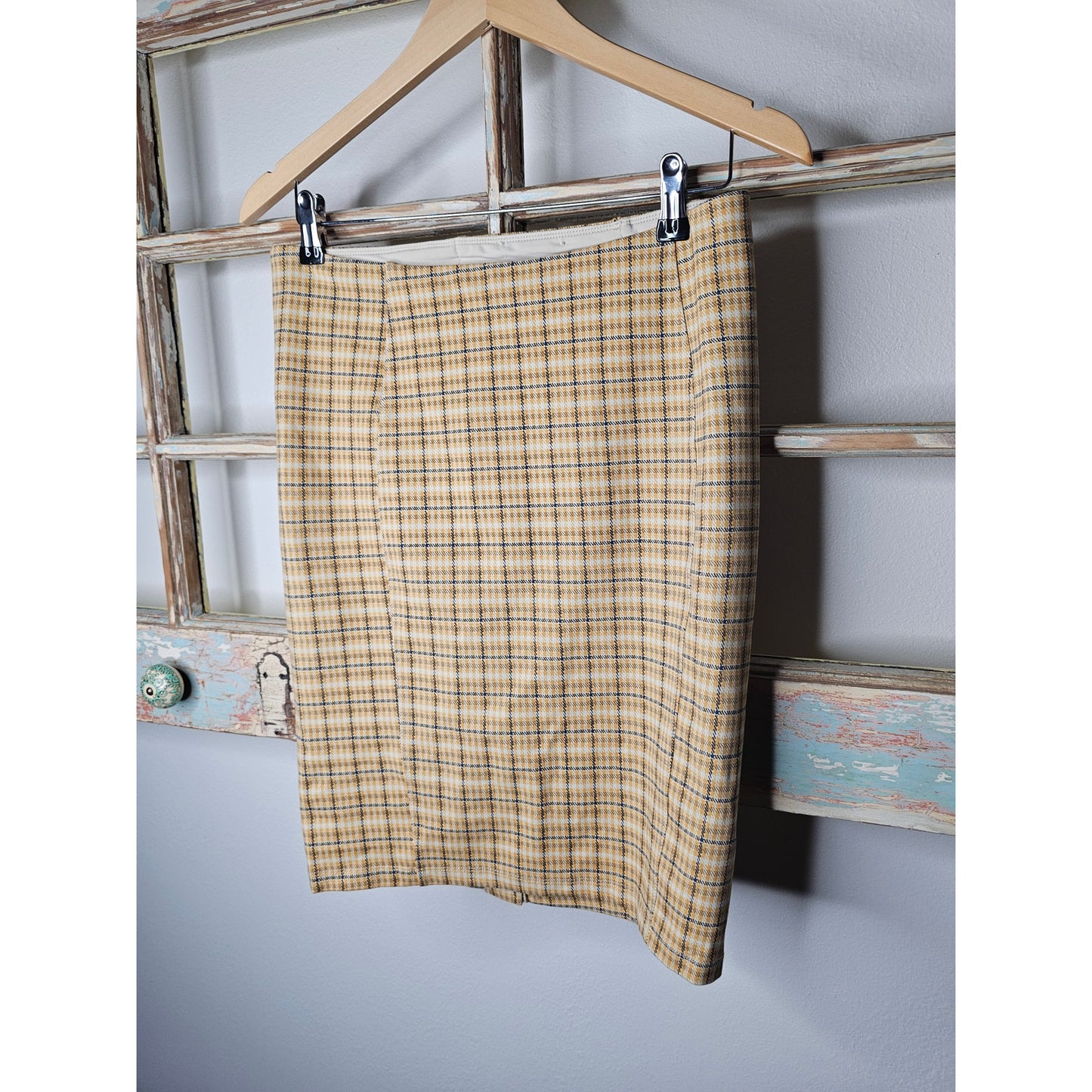 Liverpool LA Plaid Pencil Skirt with Slendering Waistband Ladies size 4P