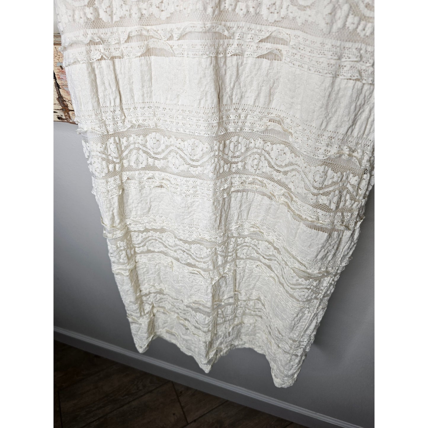 NWT Bebe Strappy Corset Style Dress with Lace Ladies size Small