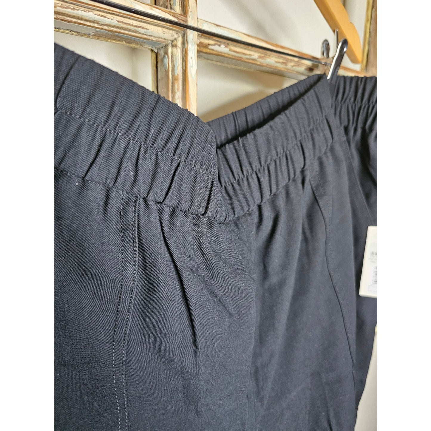 NWOT Black Flowy Rayon Pants With Pockets Ladies size 2X