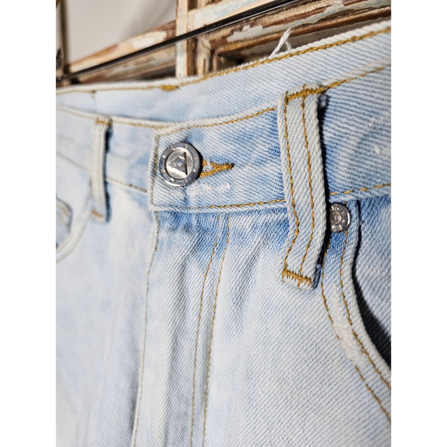 UNIF Light Wash Raw Hem Distressed Jean Denim Ladies size 29