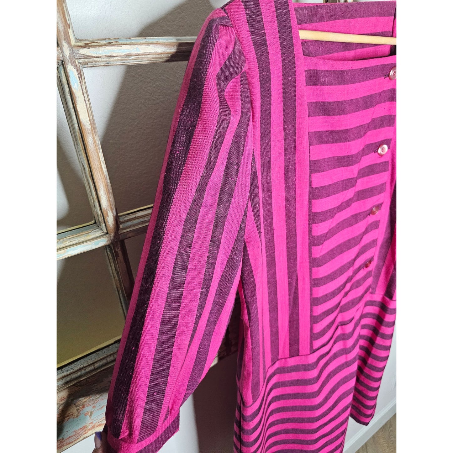 Vintage Pink/Maroon Striped 3/4 Sleeves square neck Ladies size Large