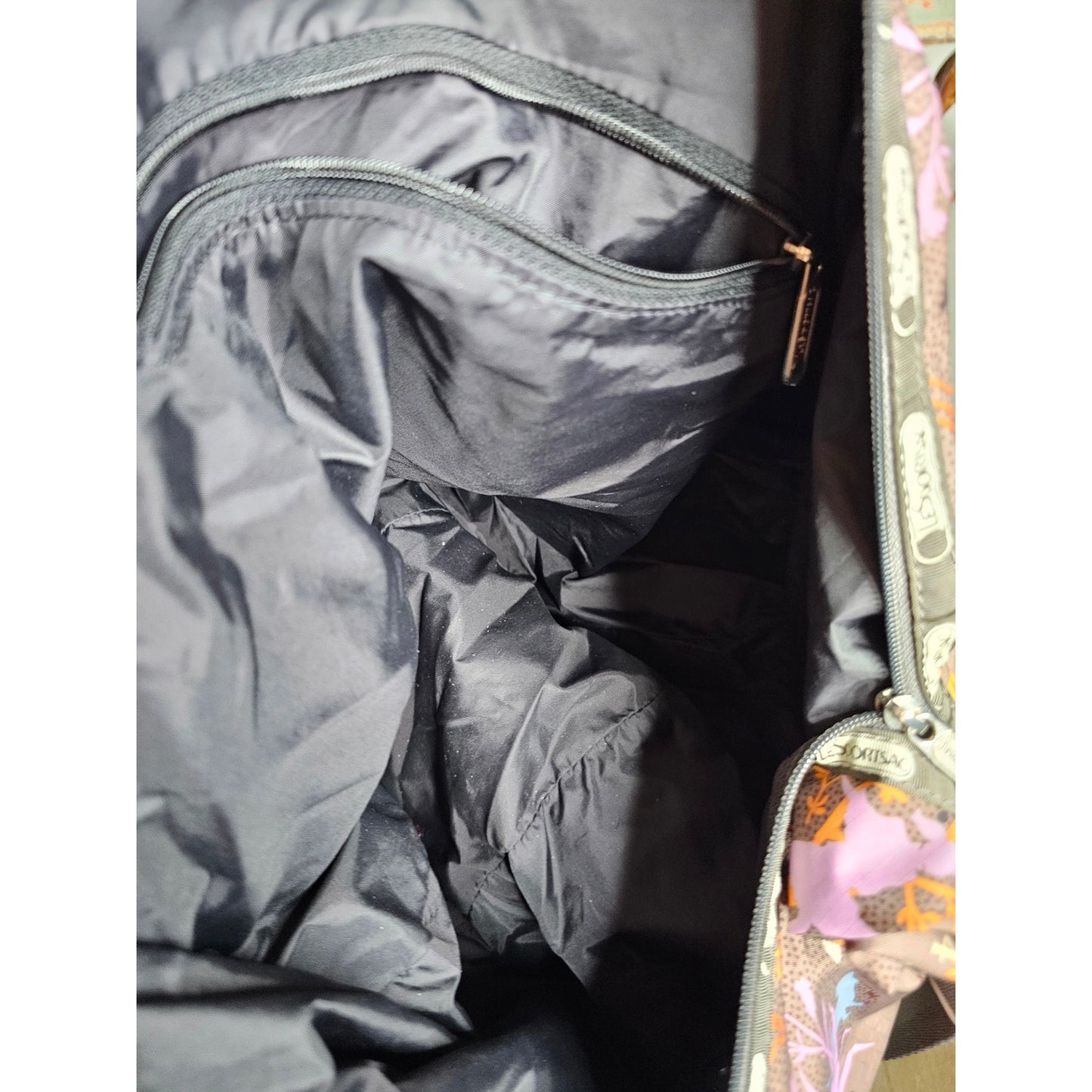 Le Sport Sac essential Large Nylon Sling Bag in Earthtones