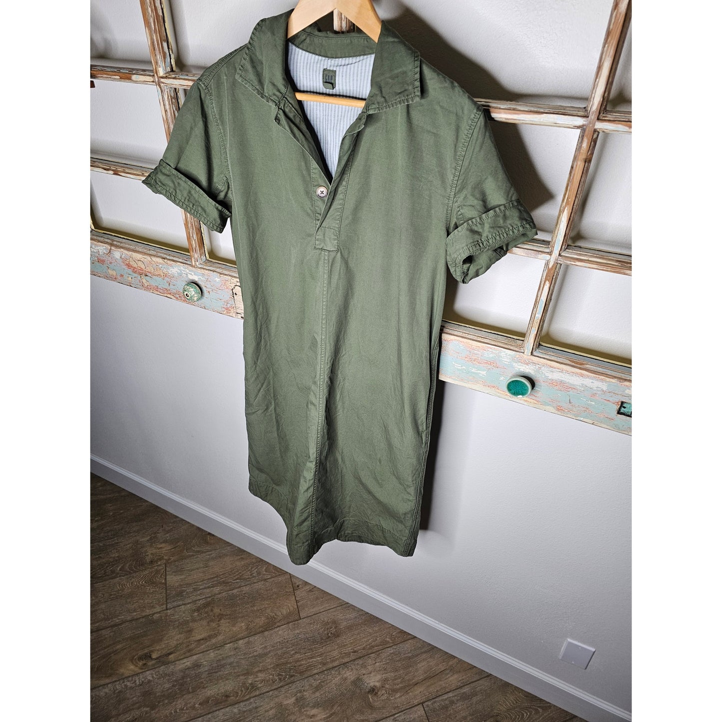 Gap Army Green Shirttail Hem Dress Ladies Size XS with pockets