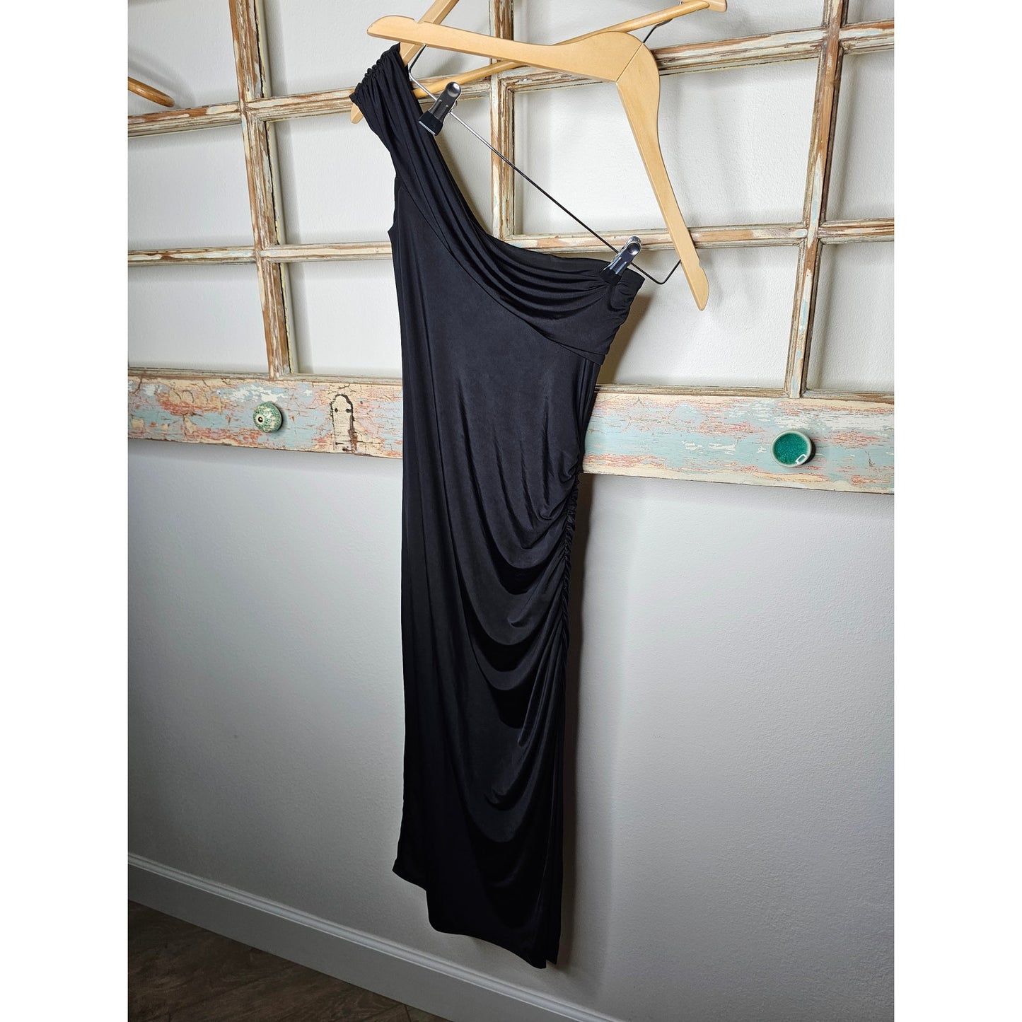 NWT Majorelle One Shoulder Bodycon Slinky Dress Ladies size Medium