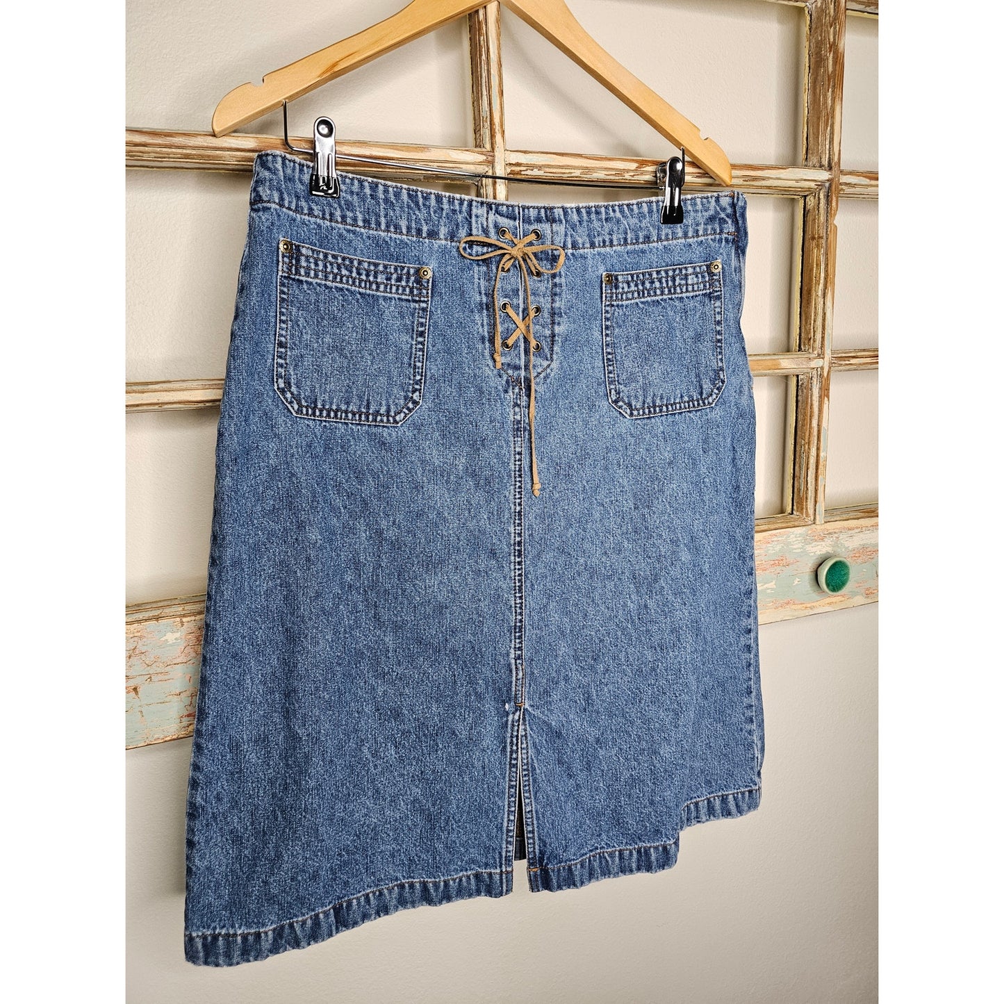 Vintage Covington Denim Lace Up Front Ladies size 16 front/back pockets