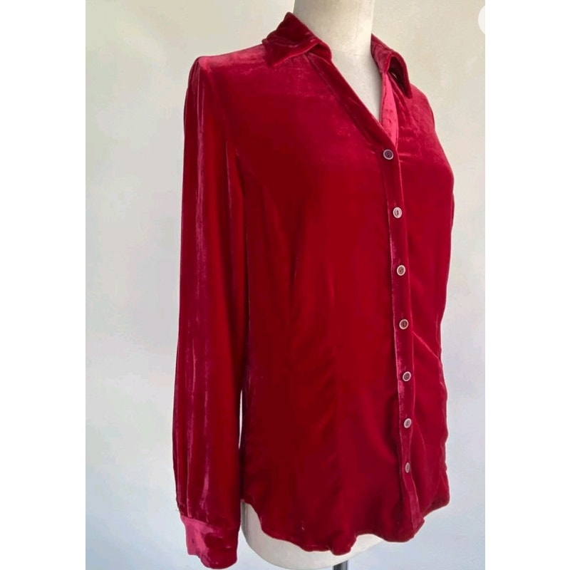 NWT Coldwater Creek Crushed Red Velvet V-neck button up ladies size Medium