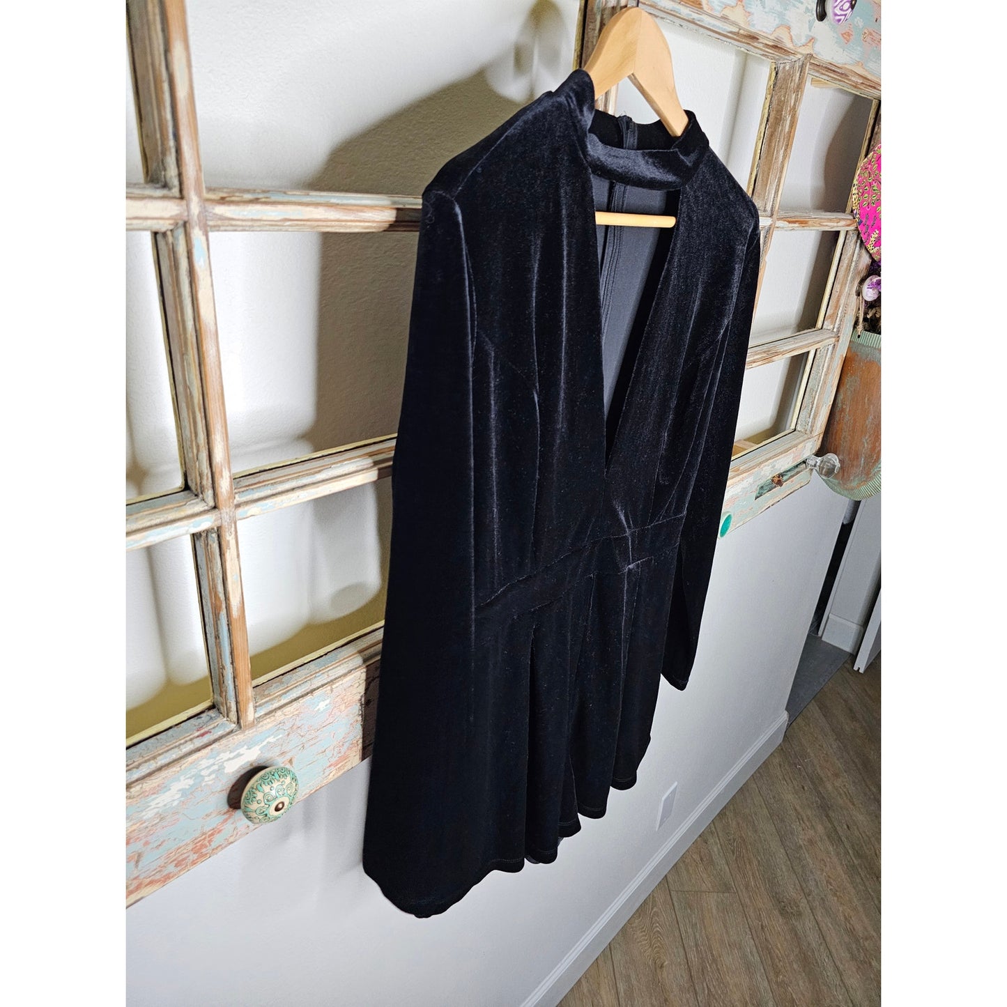 Gianni Bini black velvet short romper ladies size Medium