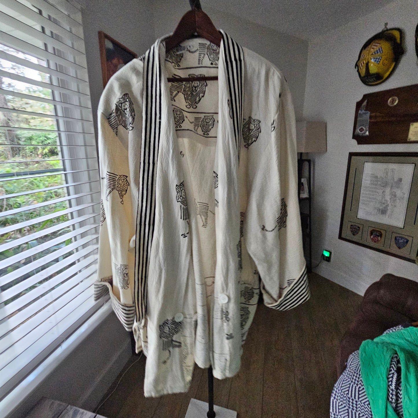 Tiger Block Print Cardigan w/ Contrasting Stripped Trim size Large-XXL