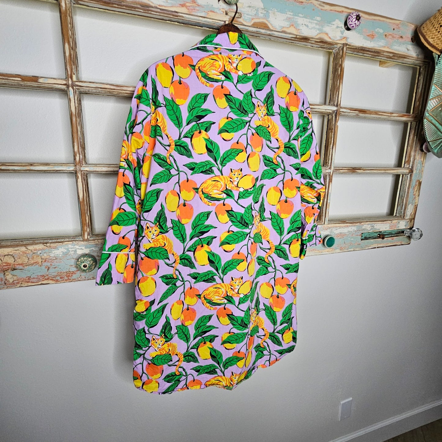 PrintShop Sleep Shirt In Orange Tree Tabby Print Button up Size small