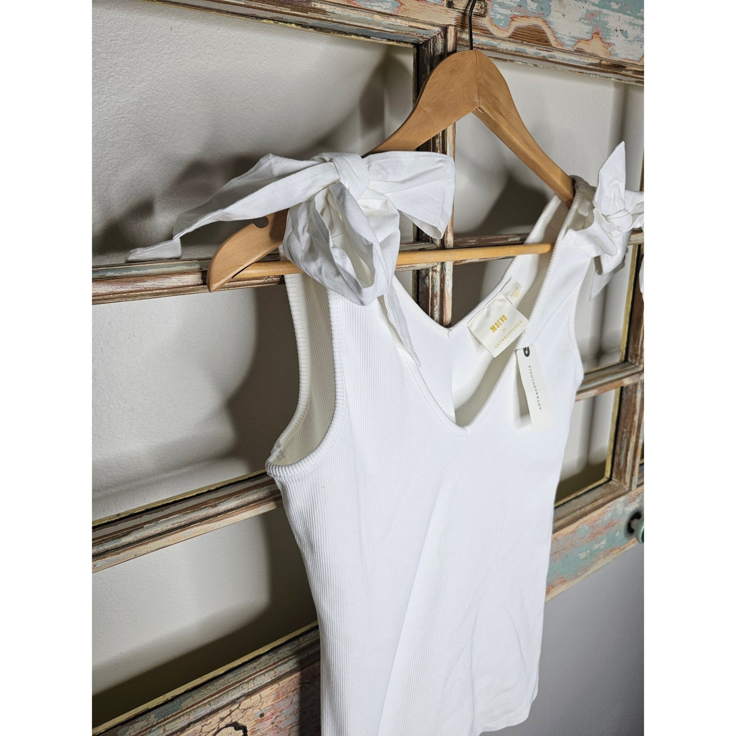 NWT Anthropologie Maeve White Tank Top W/ Bows Ladies size Medium