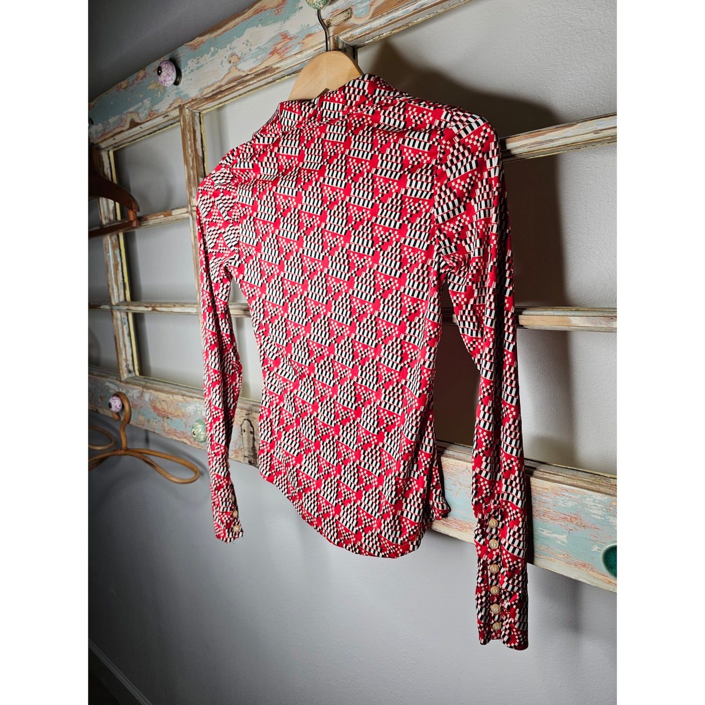 Retro Style Button Up Ladies Shirt with abstract print size 4