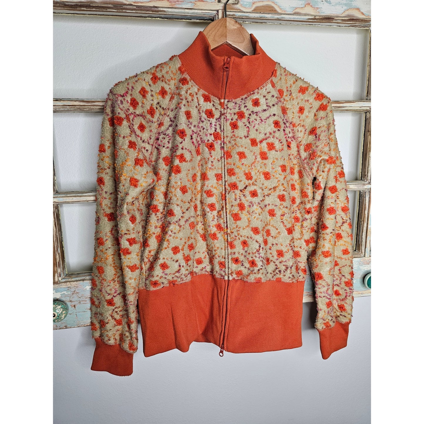 Vintage Athleta Embroidered Long Sleeve Cropped Zip Up Jacket ladies size Medium