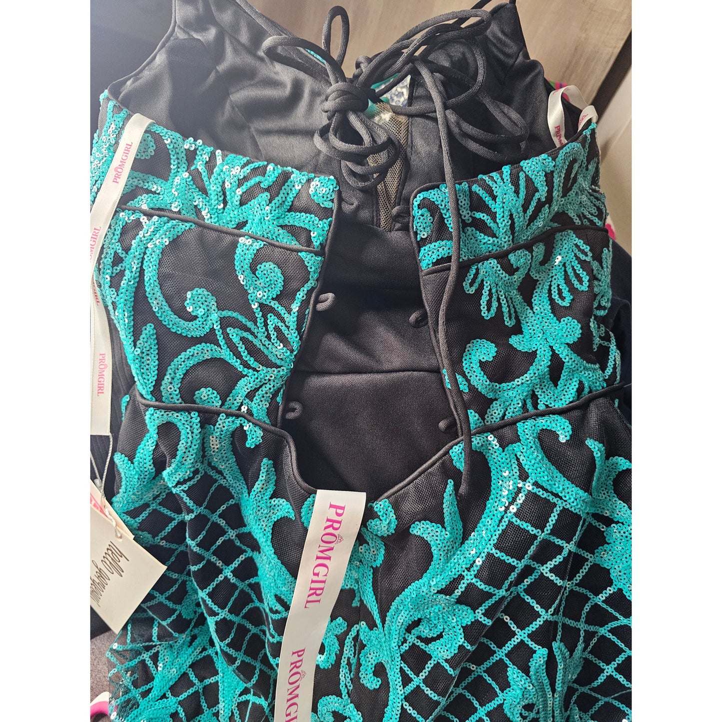 NWT Lace Sequin Basketweave Mini Party Dress Lace Up Back Ladies size 4