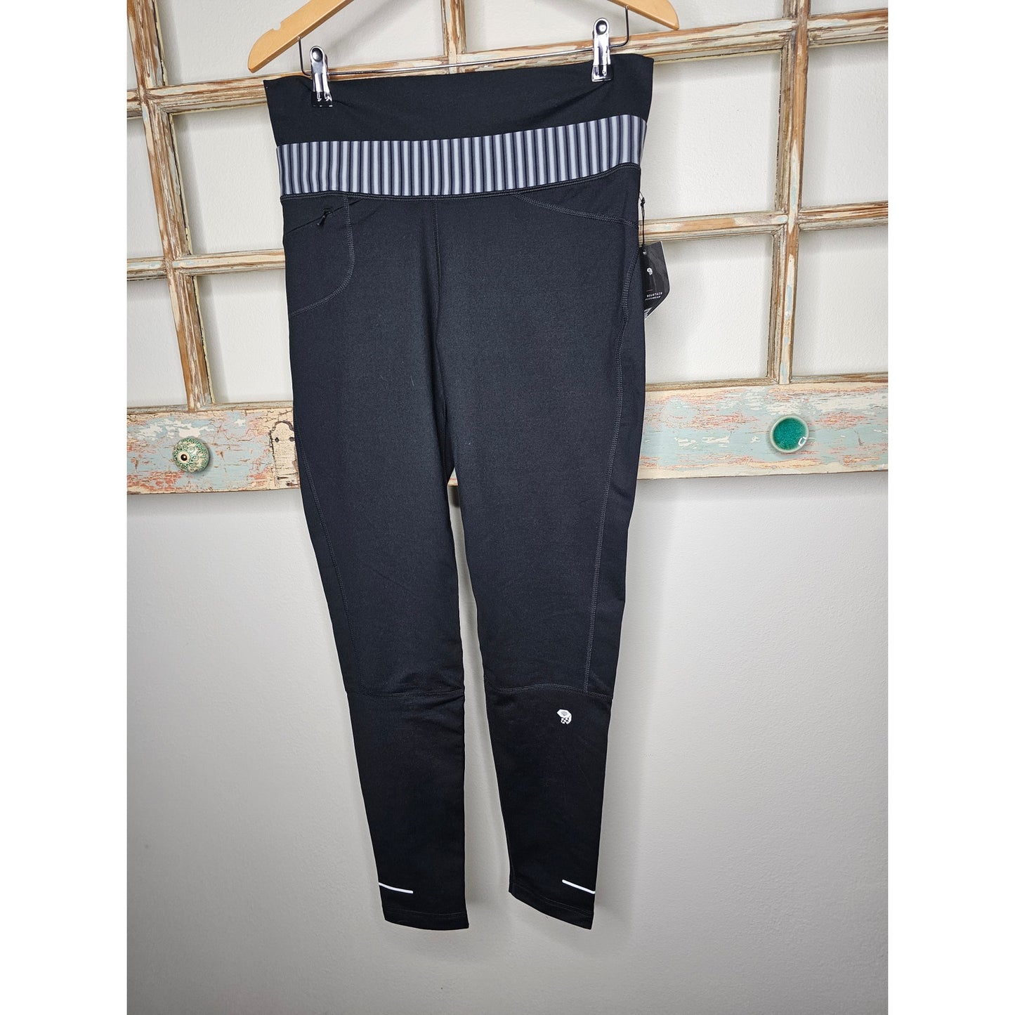 NWT Mountain Hard Wear Black Athletic Leggings Ladies size large