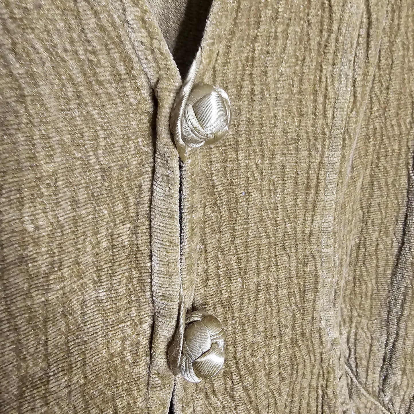 Kleen Pistachio Green Boho High/Low Vest Size Large Knotted Buttons Peplum
