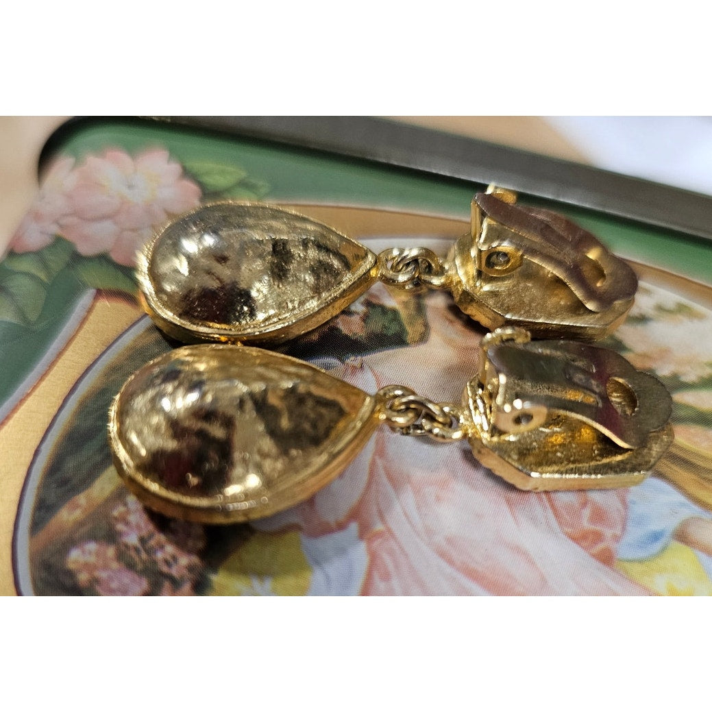 Vintage Gold Tone Green & Red Teardrop Dangle Clip Earrings