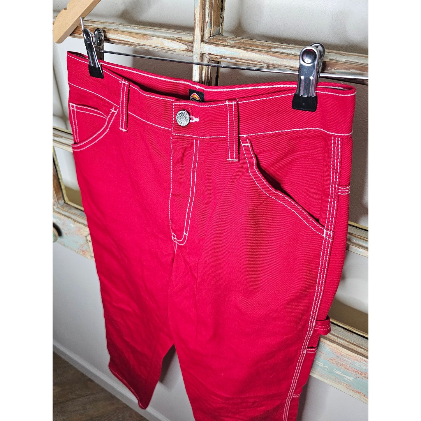 NWOT Dickies Red Carpenter Pants w/ white contrast stitch Ladies size 1 / 25