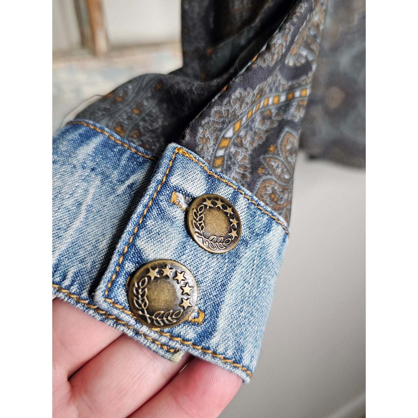 Free People 100% Denim Long Sleeve Button Up Boho Cowgirl Top Size XS