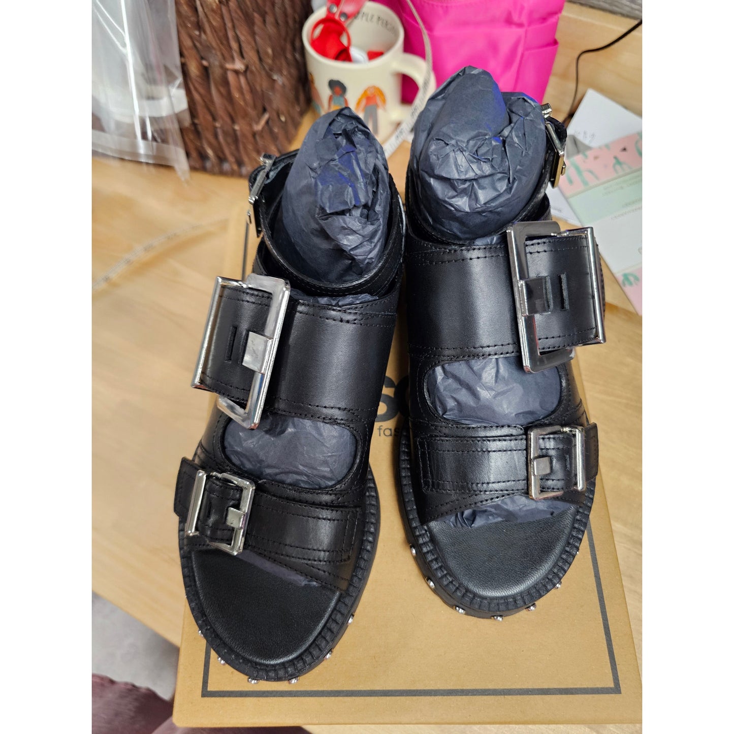 NWB Asos Finchley Premium Leather Chunky Flat Sandal with Buckles Size 6