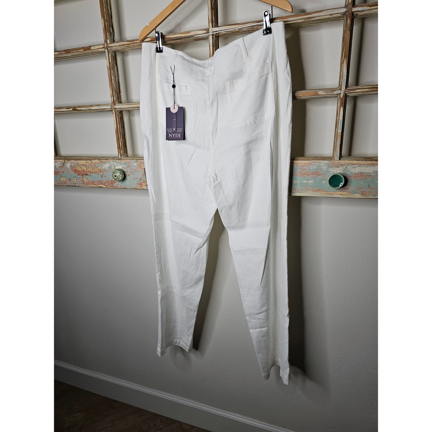 NWT NYDJ Optic white Linen Blend Lift/Tuck Pants Ladies size 14