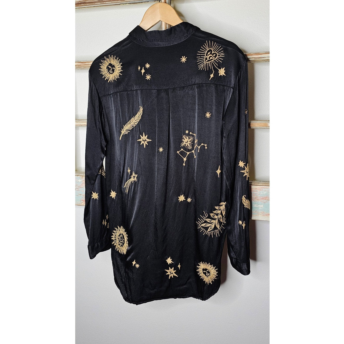 Johnny Was Workshop Black Button Up W/ Gold Embroidery High/low size XS