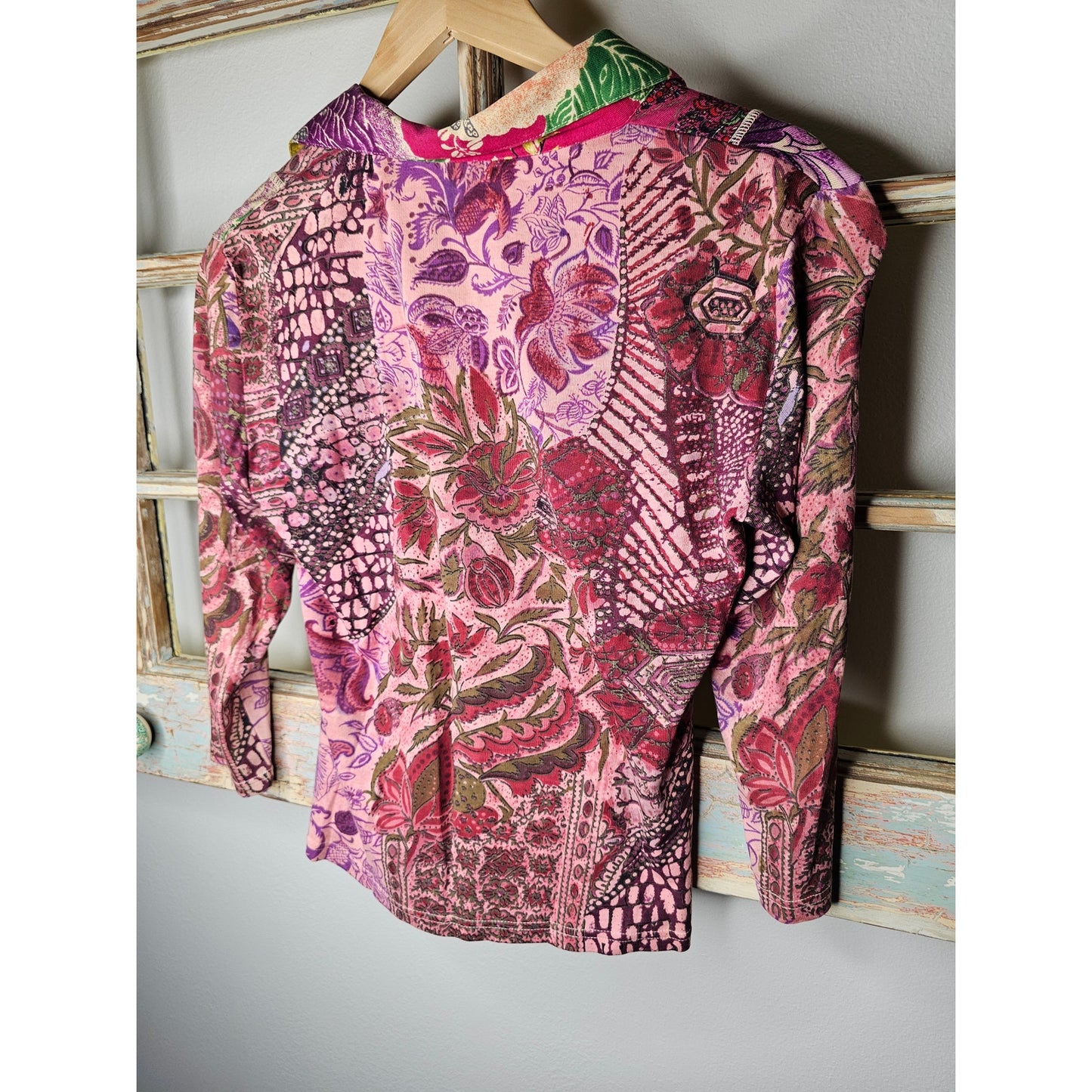 PatchWork Pattern shirt with sequence V- neck ladies size small