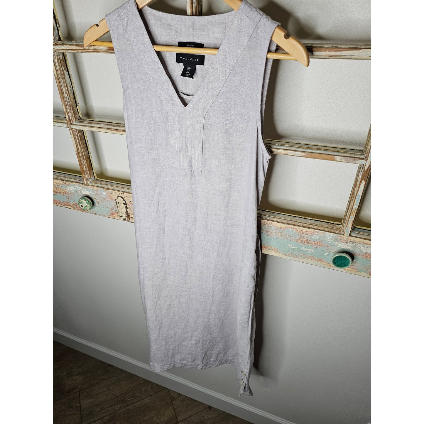 Tahari 100% Linen Sleeveless V-Neck Dress Tie Waist Midi Side Slits Size Small