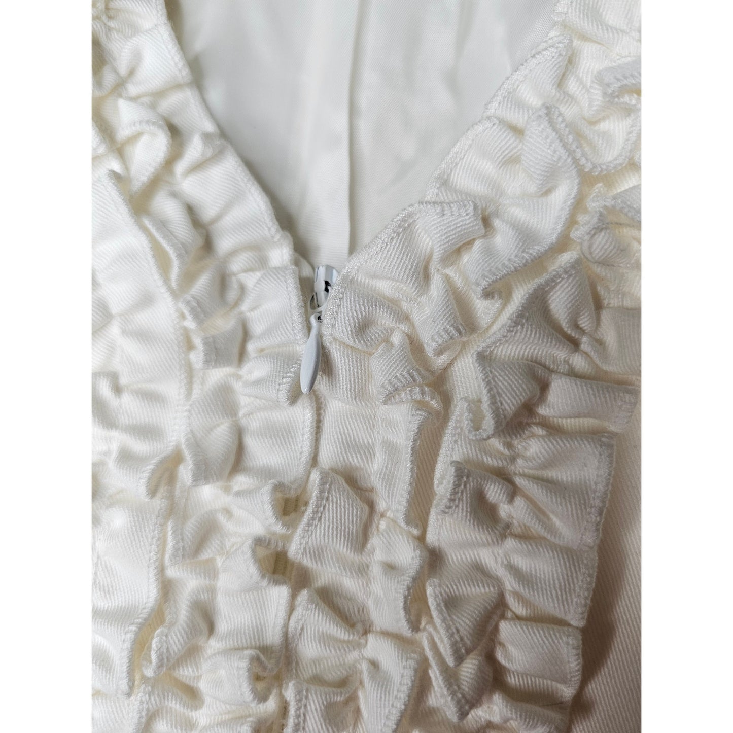Anne Fontaine White Ruffled Blazer Ladies size 36 / US 0/2
