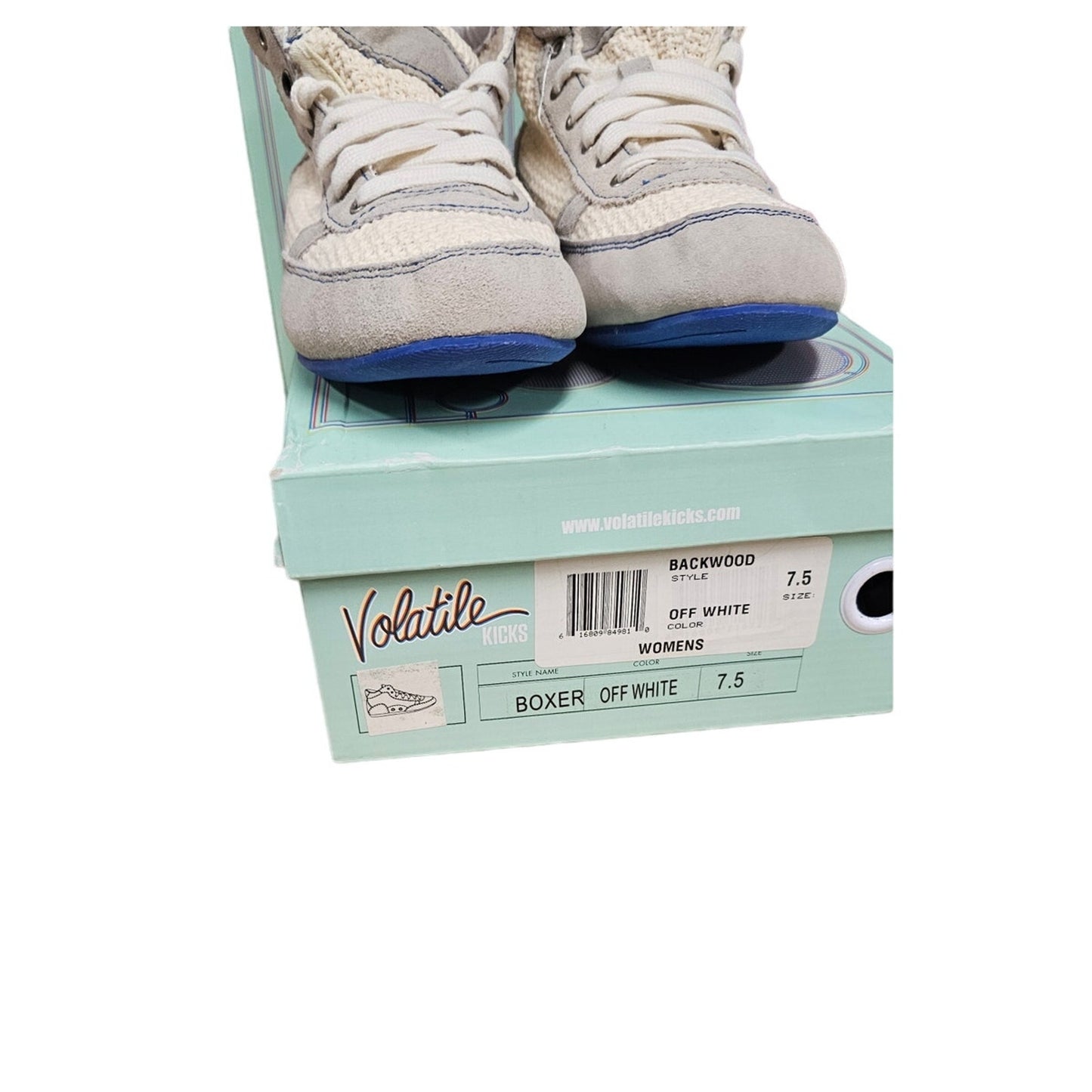 NIB Volatile Boxer style ladies sneakers in off-white size 8