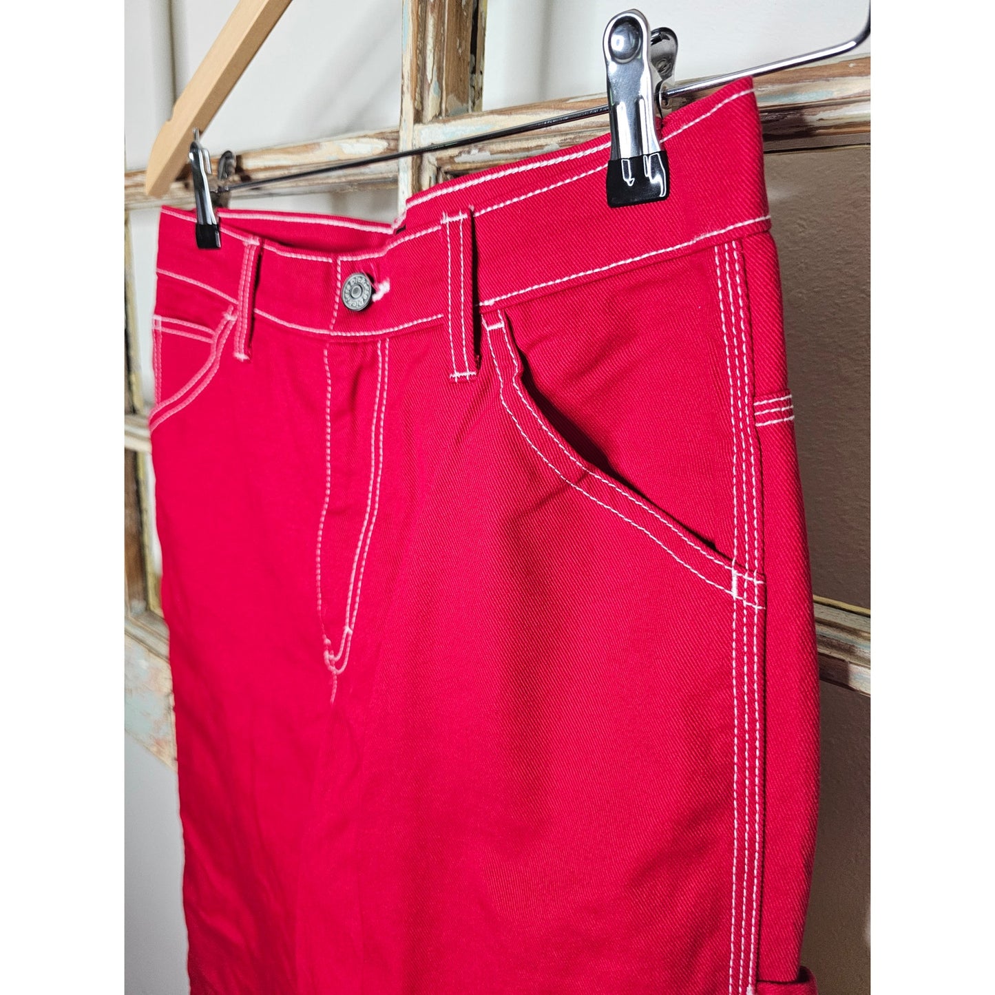 NWOT Dickies Red Carpenter Pants w/ white contrast stitch Ladies size 1 / 25