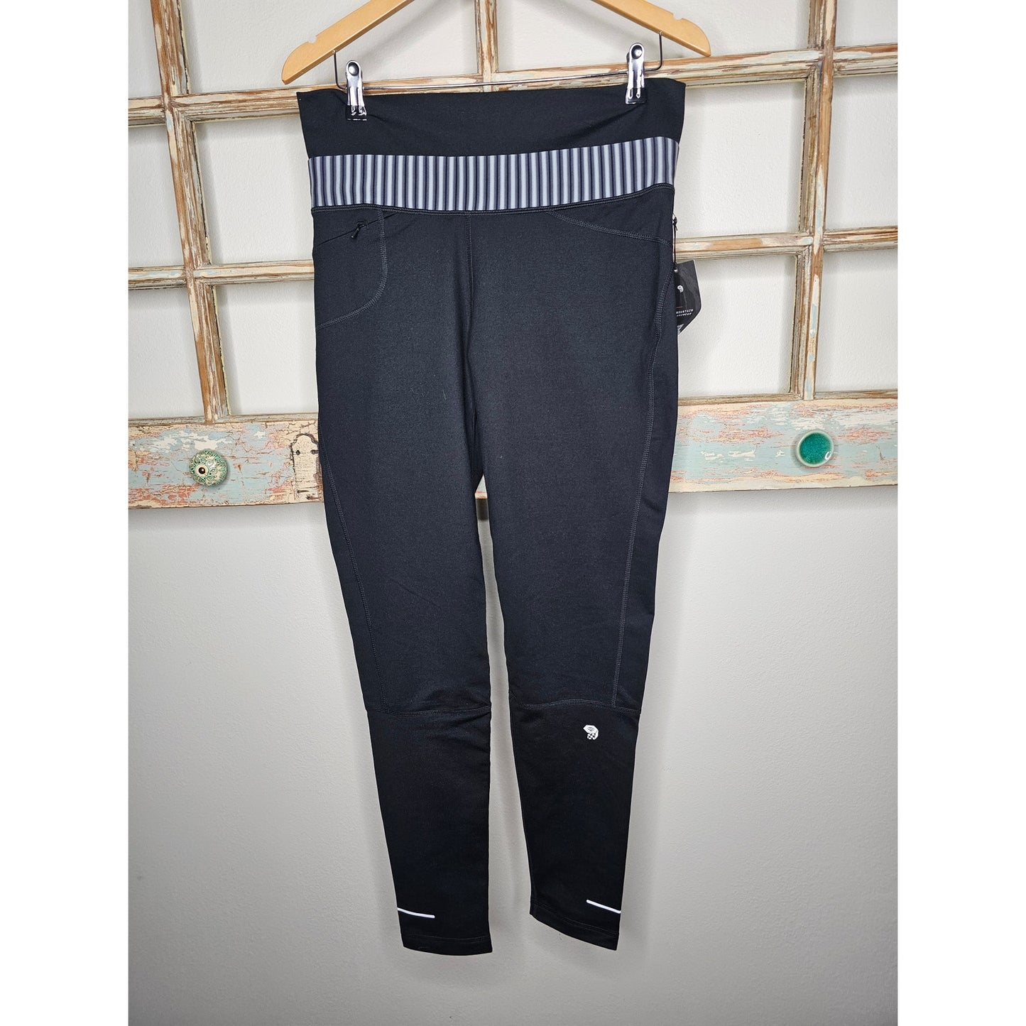 NWT Mountain Hard Wear Black Athletic Leggings Ladies size large