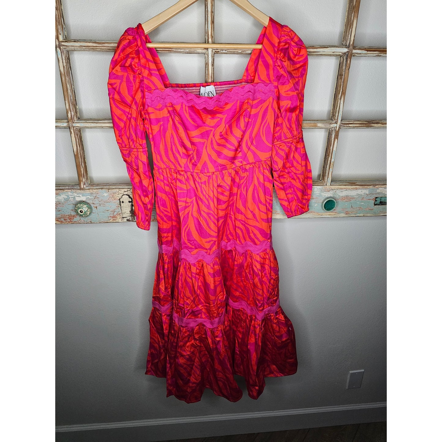 NWT Alden Adair Mia Cotton Tiered Zebra Dress in Pink/Red Ladies Size Small