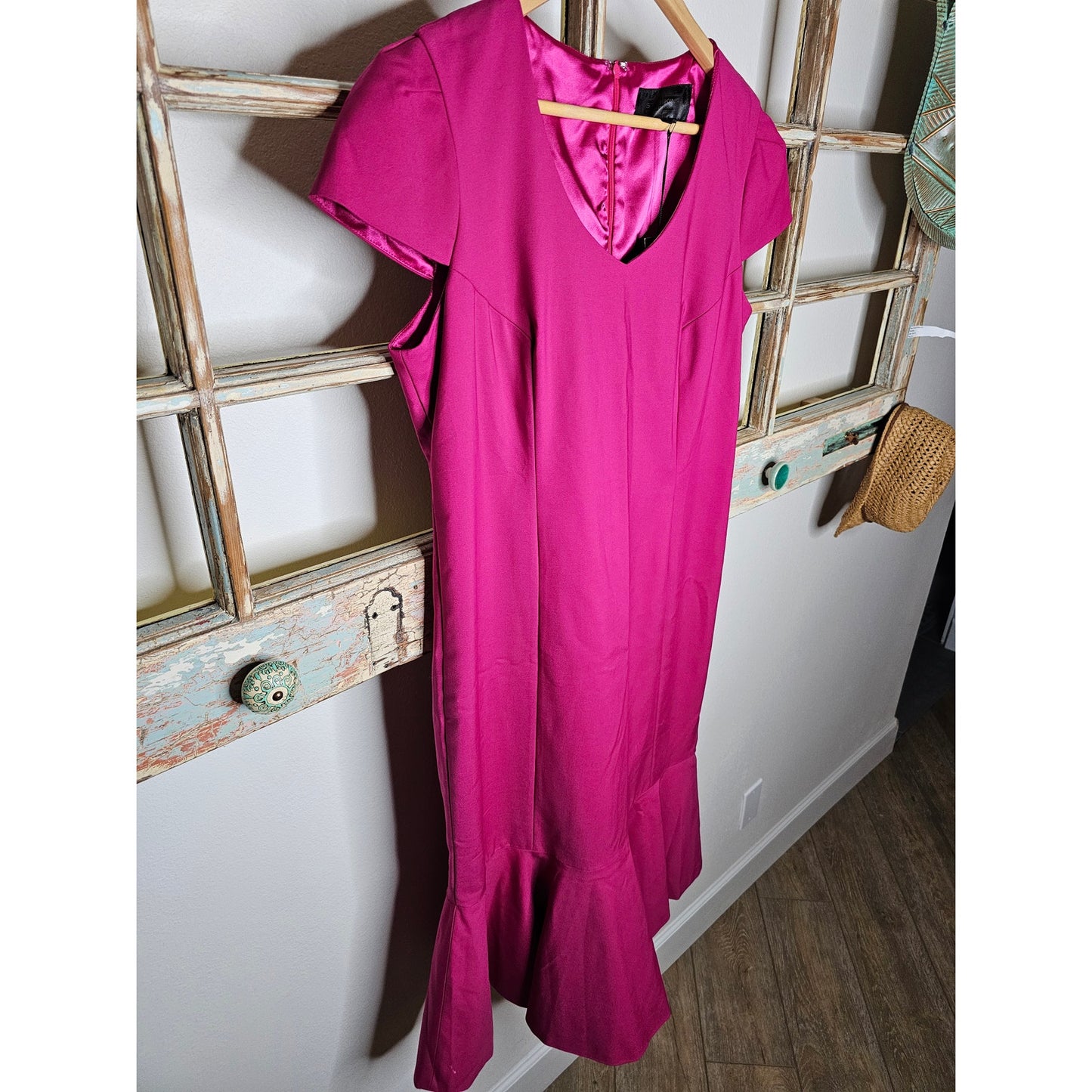 NWT Christian Siriano Magenta Midi Dress with Ruffle Hem Size 14