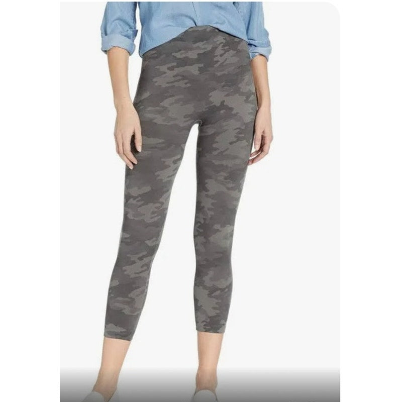 NWT Spanx Camo Cropped Leggings Ladies size XS / 0
