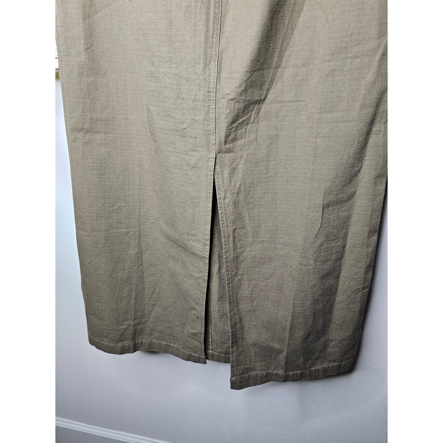 NWT Khaki Midi Cargo Skirt by Pink Diamond Ladies size 10