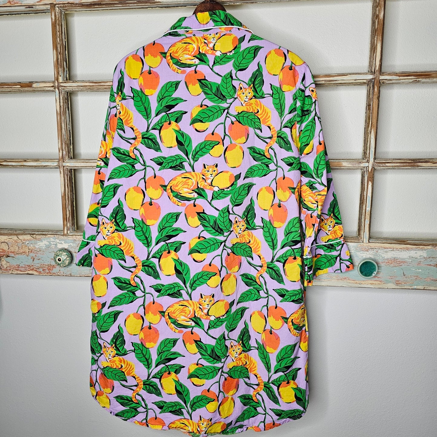 PrintShop Sleep Shirt In Orange Tree Tabby Print Button up Size small