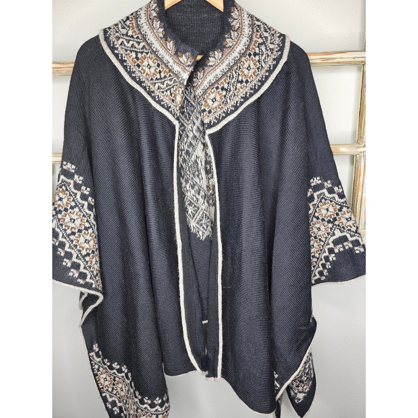 Neutral Monochromatic Ruana 100% Alpaca Ladies One Size