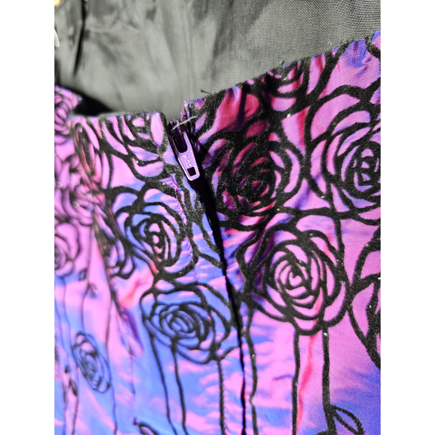 Gunne Sax Vintage Pink/Purple Iridescent Dress W/ Velvet Roses Size 5